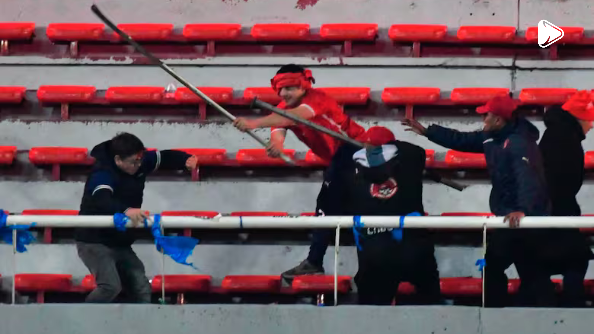 Barbarie en las tribunas del Libertadores de América